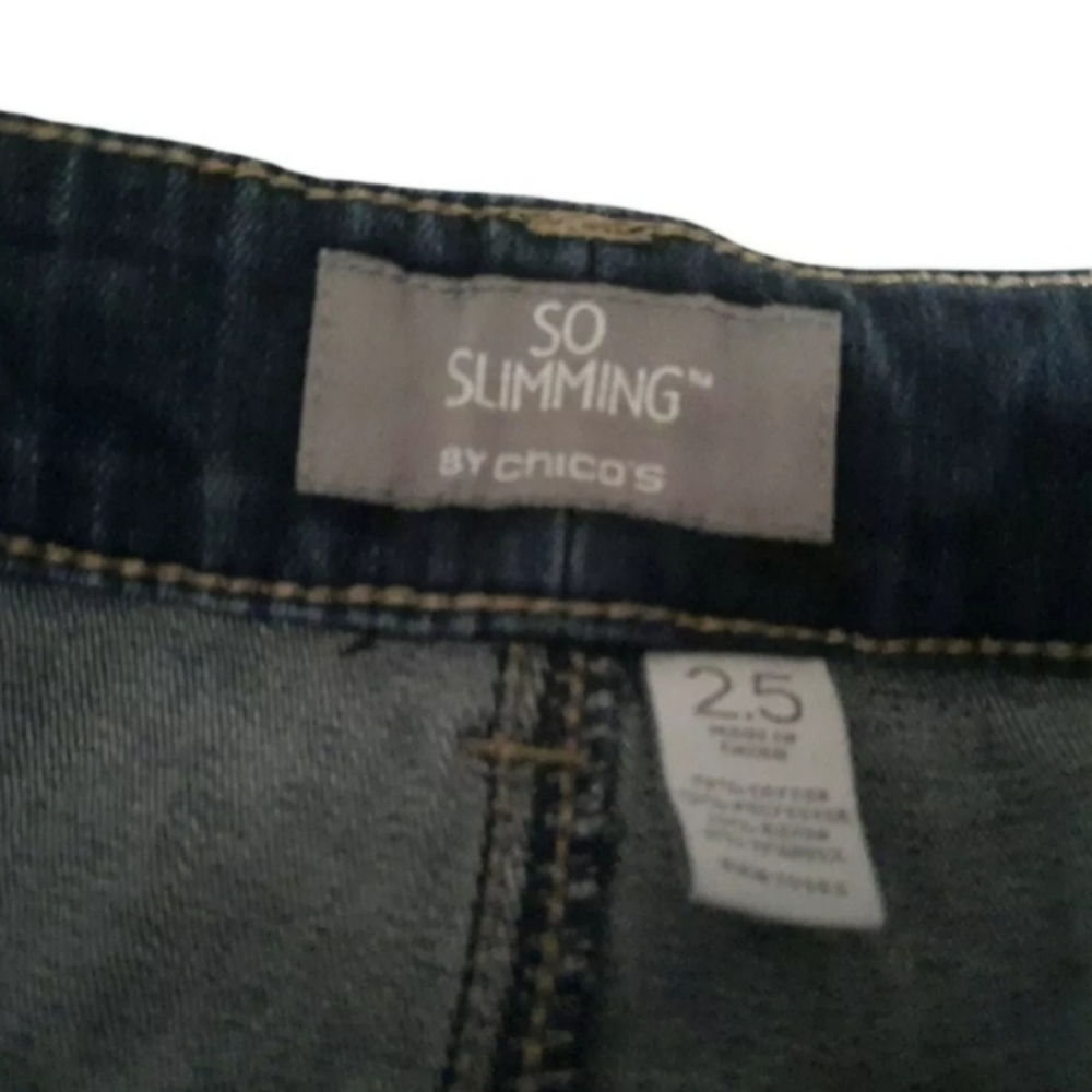 So Slimming 36 By Chicos 2.5 Dark Blue Wash Straight Leg Woman pants Jea… - Picture 3 of 3